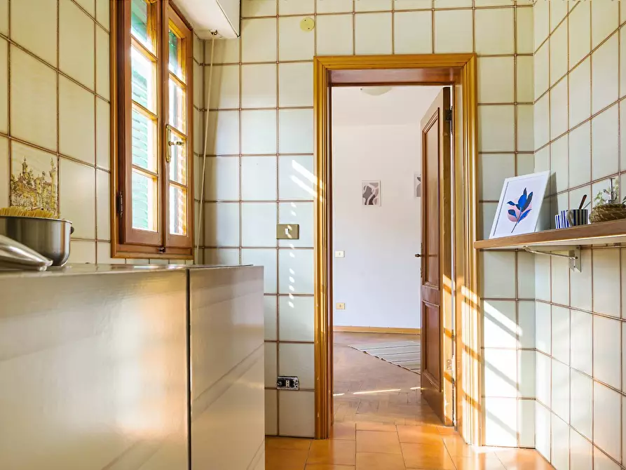 Immagine 10 di Appartamento in vendita  in via principale 204 a Siena