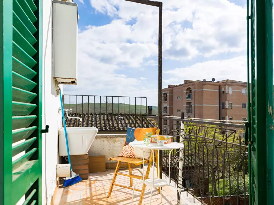 Immagine 3 di Appartamento in vendita  in via principale 204 a Siena