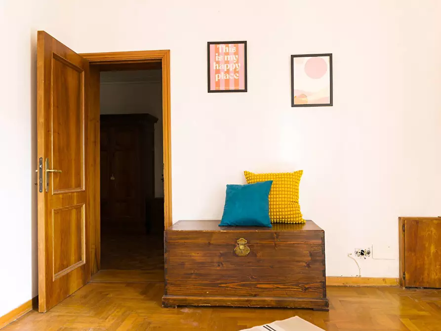 Immagine 30 di Appartamento in vendita  in via principale 204 a Siena