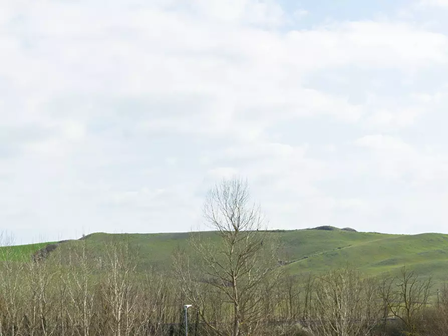 Immagine 31 di Appartamento in vendita  in via principale 204 a Siena