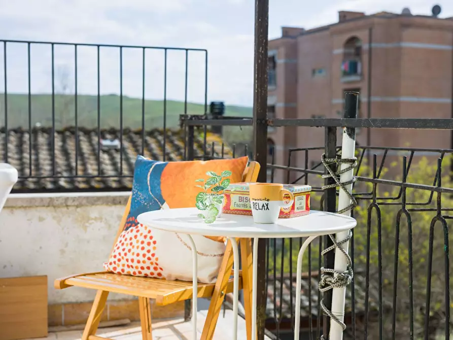 Immagine 5 di Appartamento in vendita  in via principale 204 a Siena