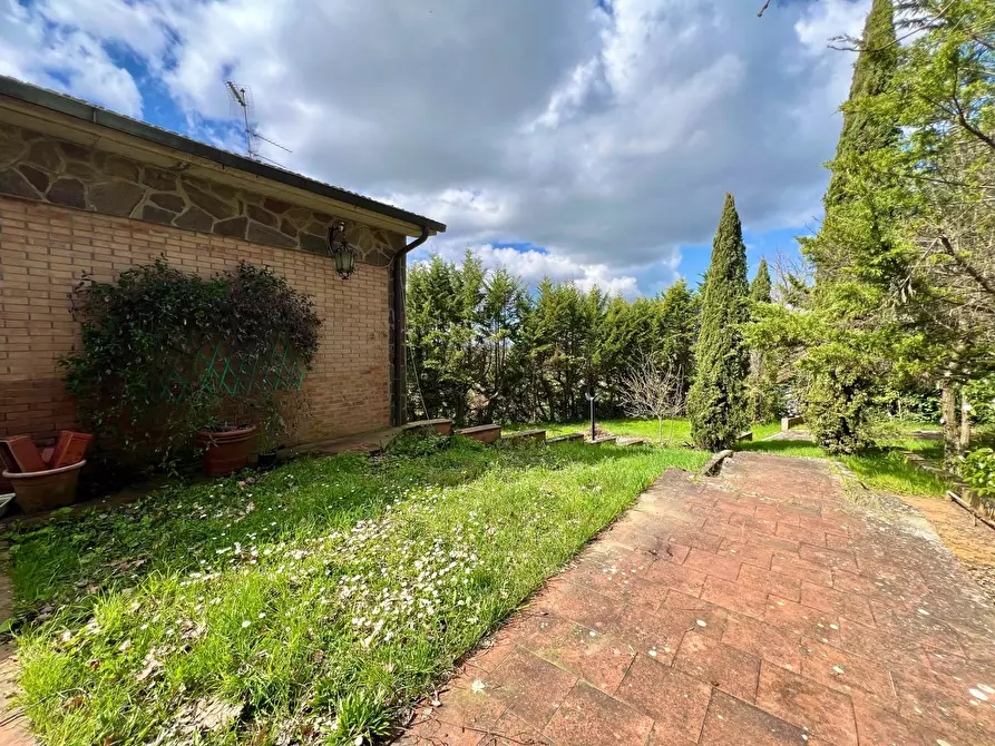 Immagine 12 di Appartamento in vendita  in strada di mocenni a Castelnuovo Berardenga