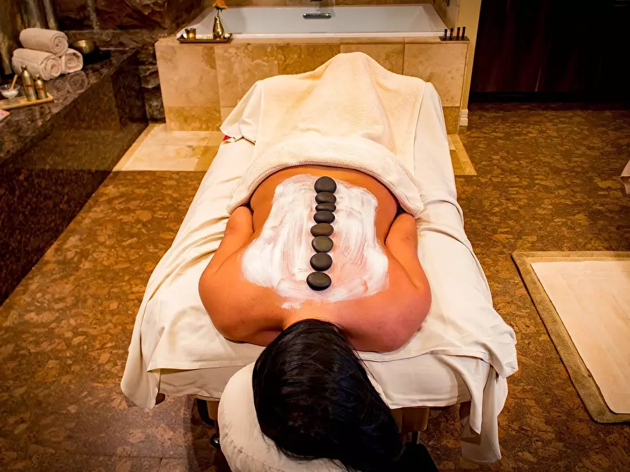 Immagine 15 di Attività commerciale in vendita  in porta camollia a Siena