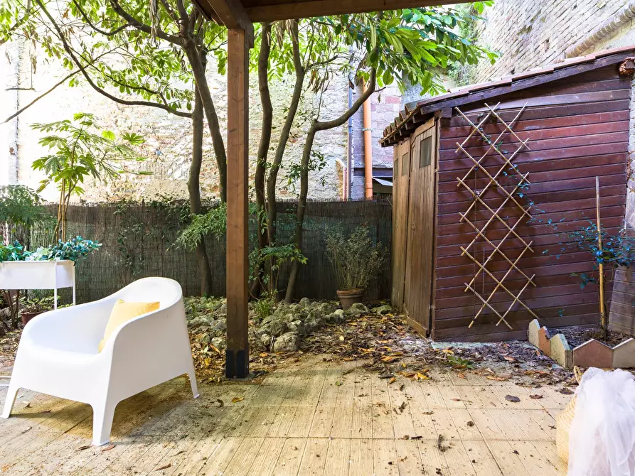 Immagine 11 di Casa indipendente in vendita  in vicolo del sambuco 16 a Siena