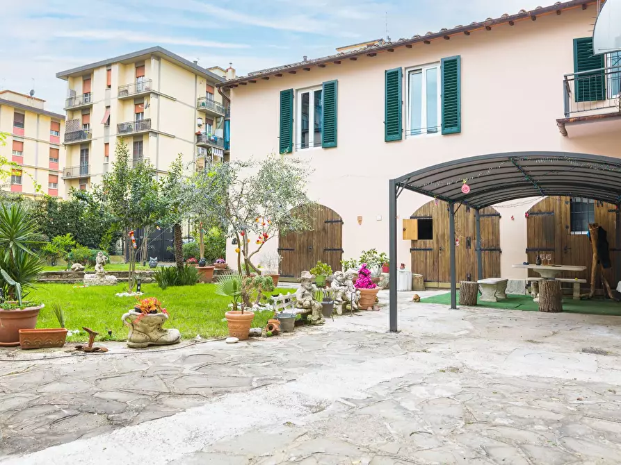 Immagine 29 di Villa in vendita  in Via Del Palazzo Dei Diavoli 67 a Firenze