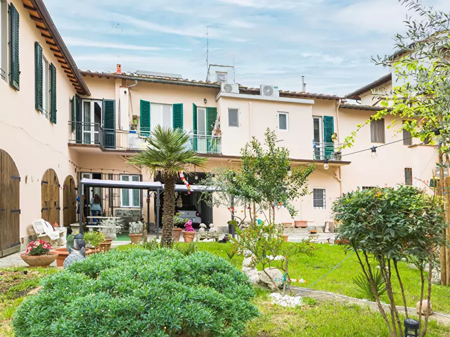 Immagine 30 di Villa in vendita  in Via Del Palazzo Dei Diavoli 67 a Firenze