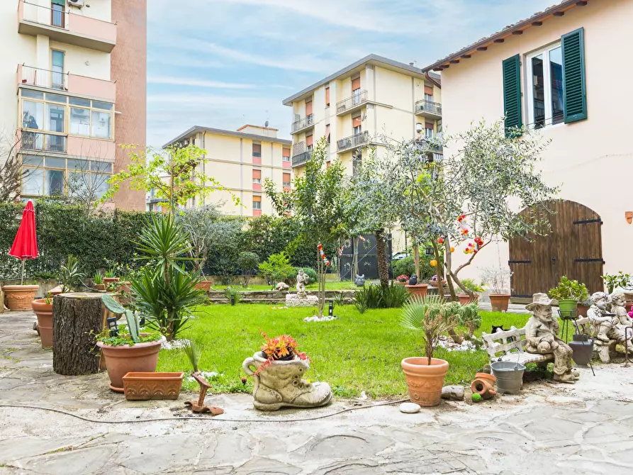 Immagine 31 di Villa in vendita  in Via Del Palazzo Dei Diavoli 67 a Firenze