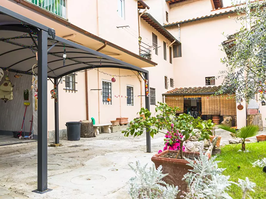 Immagine 32 di Villa in vendita  in Via Del Palazzo Dei Diavoli 67 a Firenze