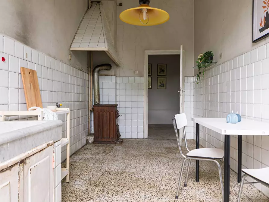 Immagine 17 di Appartamento in vendita  in viale redi 1 a Firenze