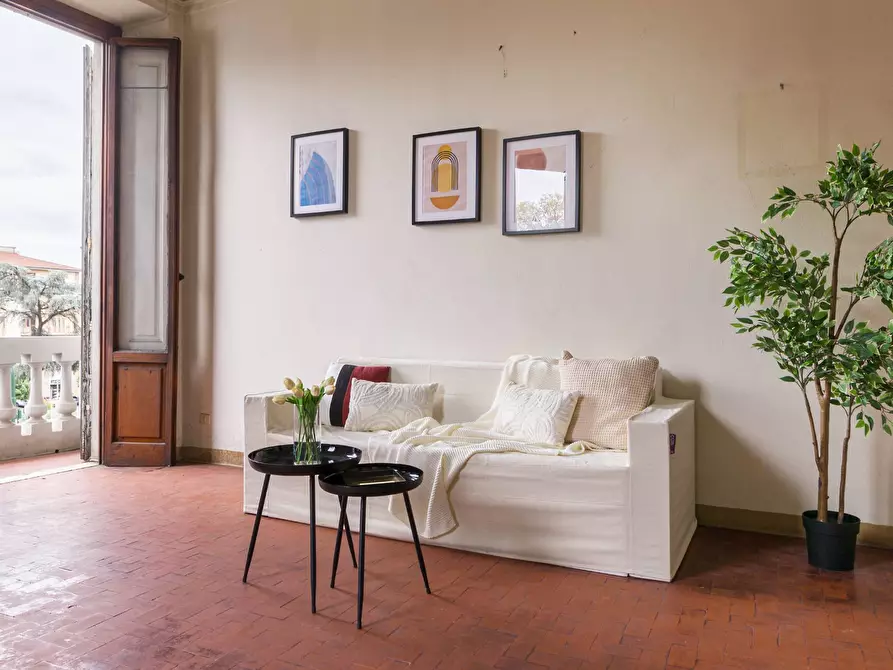 Immagine 6 di Appartamento in vendita  in viale redi 1 a Firenze