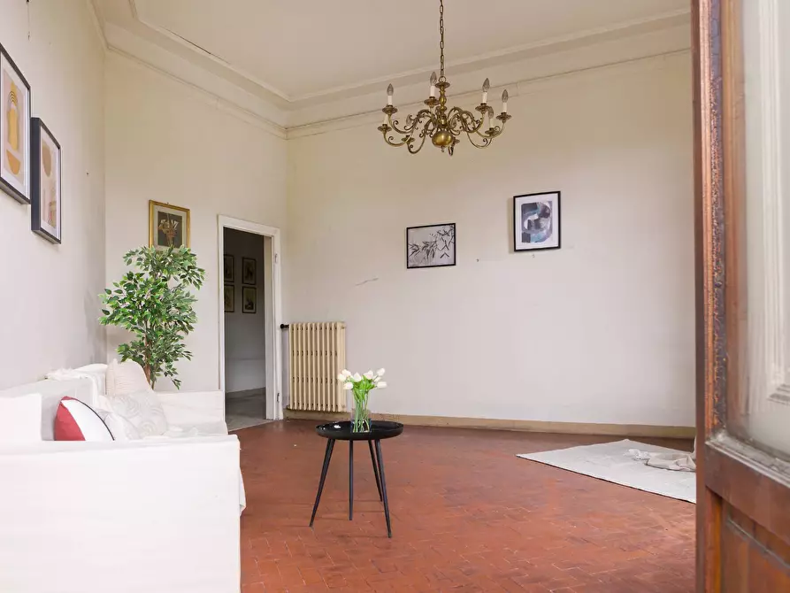Immagine 8 di Appartamento in vendita  in viale redi 1 a Firenze