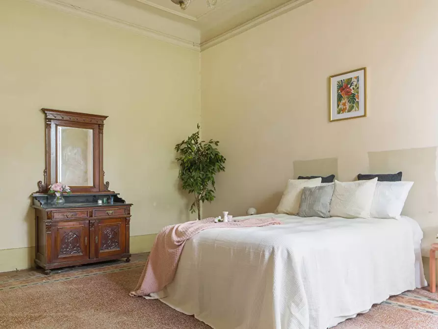 Immagine 26 di Appartamento in vendita  in viale redi 1 a Firenze