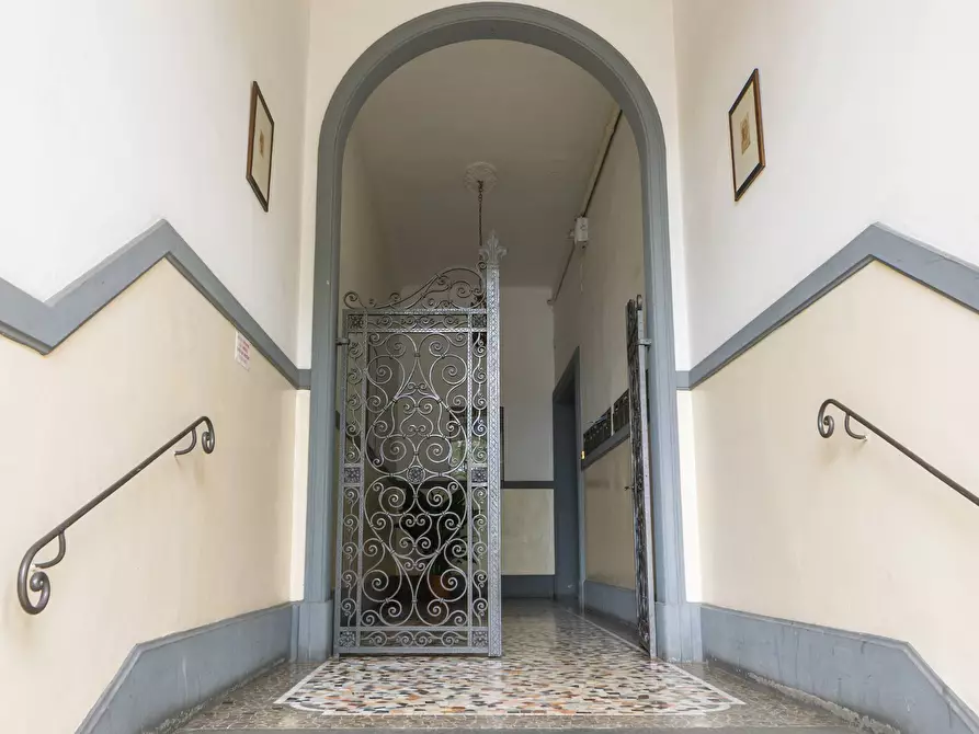 Immagine 2 di Appartamento in vendita  in viale redi 1 a Firenze