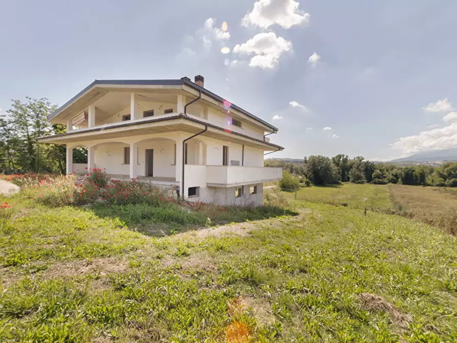 Immagine 1 di Villa in vendita  in VIA SIBILLA ALERAMO SN a Brittoli