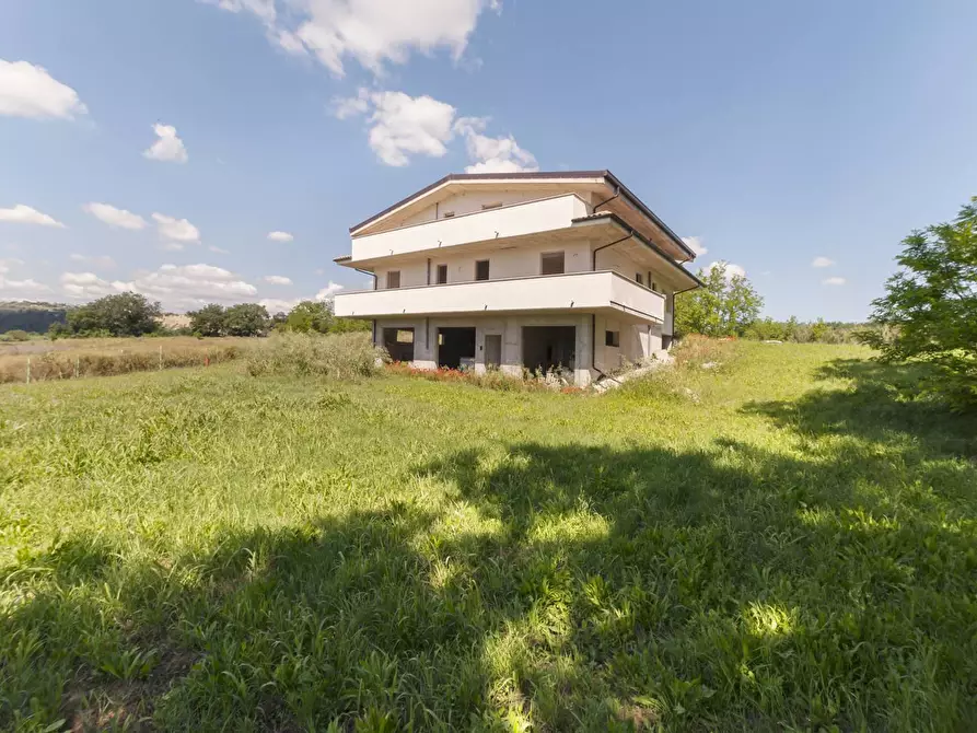 Immagine 6 di Villa in vendita  in VIA SIBILLA ALERAMO SN a Brittoli