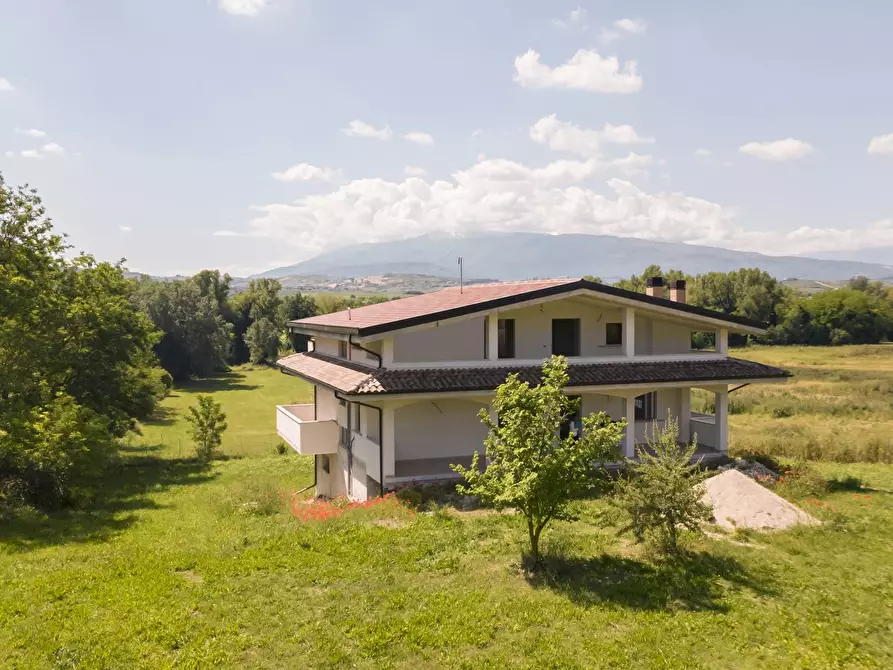 Immagine 2 di Villa in vendita  in VIA SIBILLA ALERAMO SN a Brittoli
