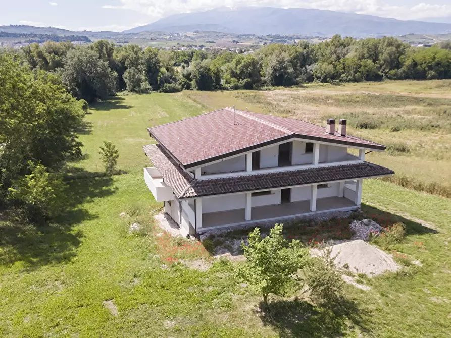 Immagine 7 di Villa in vendita  in VIA SIBILLA ALERAMO SN a Brittoli