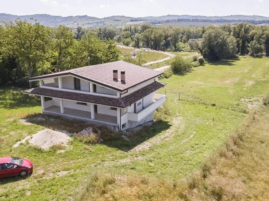 Immagine 9 di Villa in vendita  in VIA SIBILLA ALERAMO SN a Brittoli