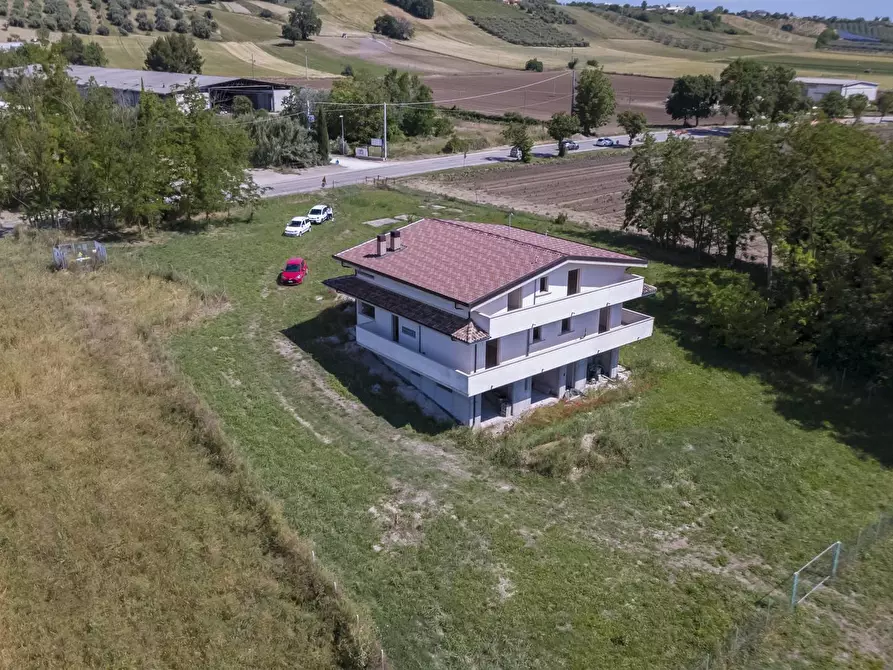Immagine 12 di Villa in vendita  in VIA SIBILLA ALERAMO SN a Brittoli