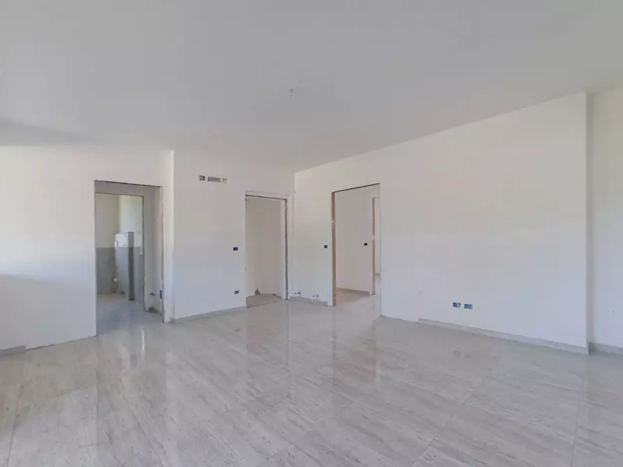 Immagine 17 di Villa in vendita  in VIA SIBILLA ALERAMO SN a Brittoli