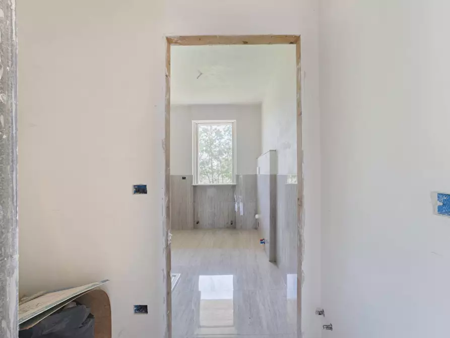 Immagine 25 di Villa in vendita  in VIA SIBILLA ALERAMO SN a Brittoli