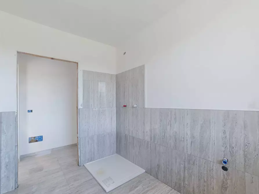 Immagine 39 di Villa in vendita  in VIA SIBILLA ALERAMO SN a Brittoli