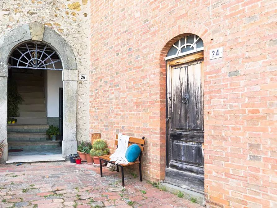 Immagine 1 di Appartamento in vendita  in via costa di casastrada 138 a Castelnuovo Berardenga