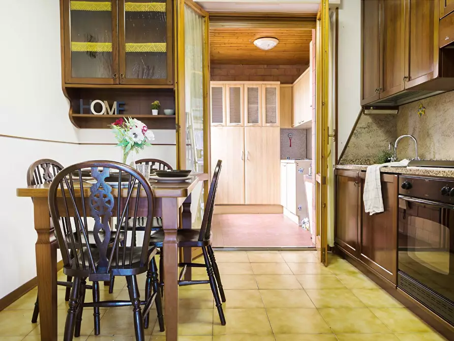 Immagine 11 di Appartamento in vendita  in Via Poggio Perini 3 a Sovicille