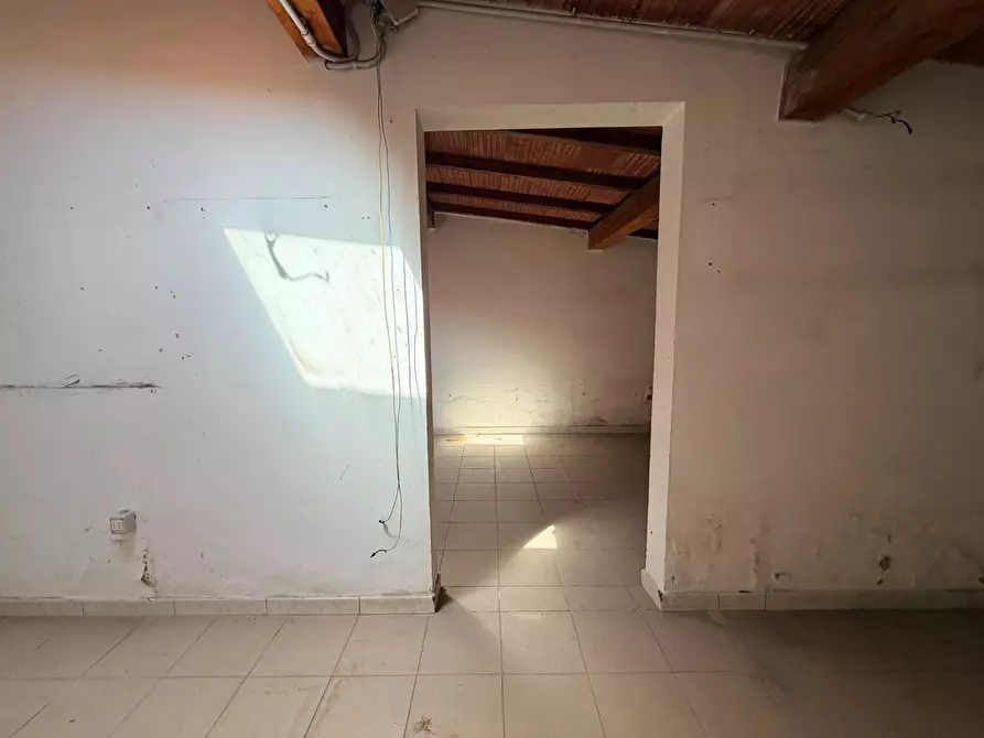Immagine 10 di Locale commerciale in affitto  in via del romito 21r a Firenze