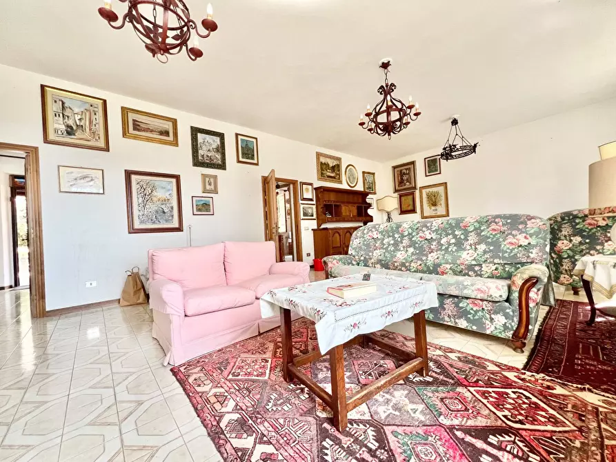 Immagine 24 di Villa in vendita  in strada di mocenni a Castelnuovo Berardenga