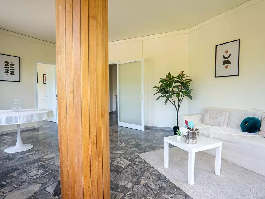 Immagine 11 di Appartamento in vendita  in viale vittorio veneto 80 a Prato