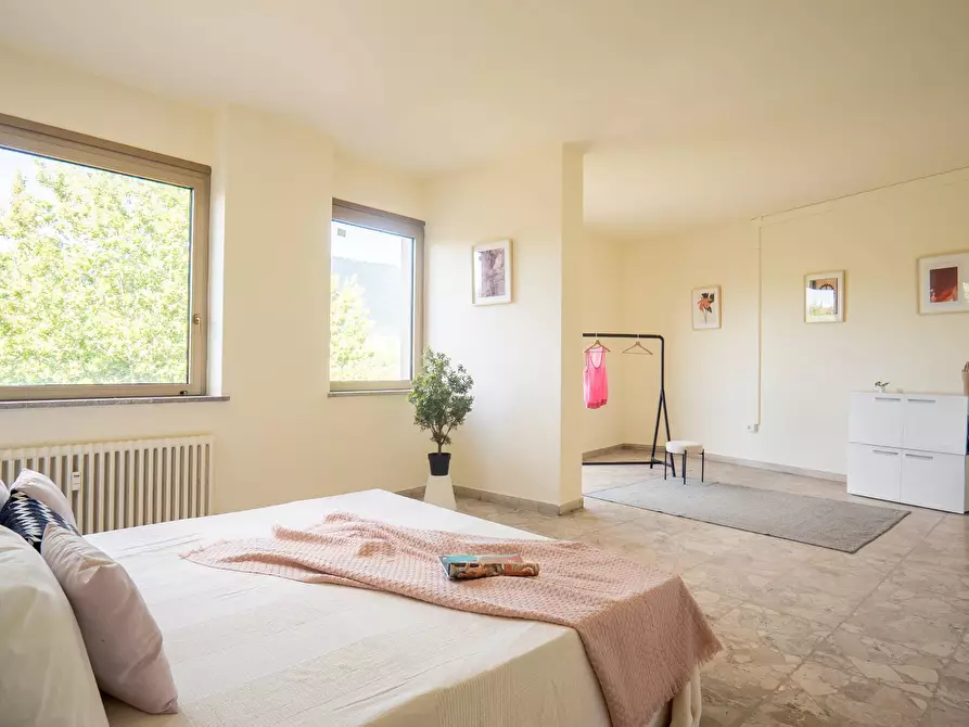 Immagine 51 di Appartamento in vendita  in viale vittorio veneto 80 a Prato