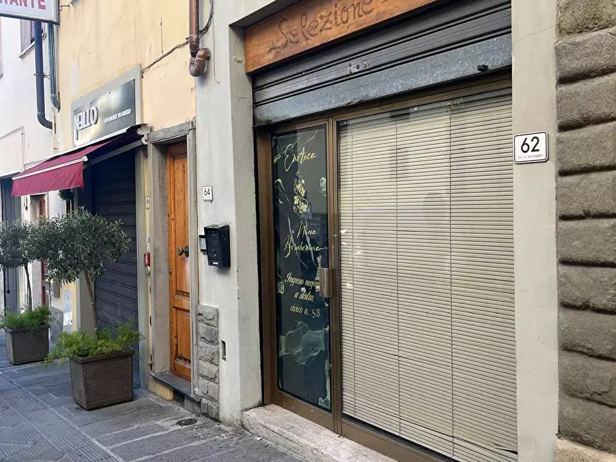 Immagine 4 di Locale commerciale in affitto  in via quattro novembre 62 a San Casciano In Val Di Pesa