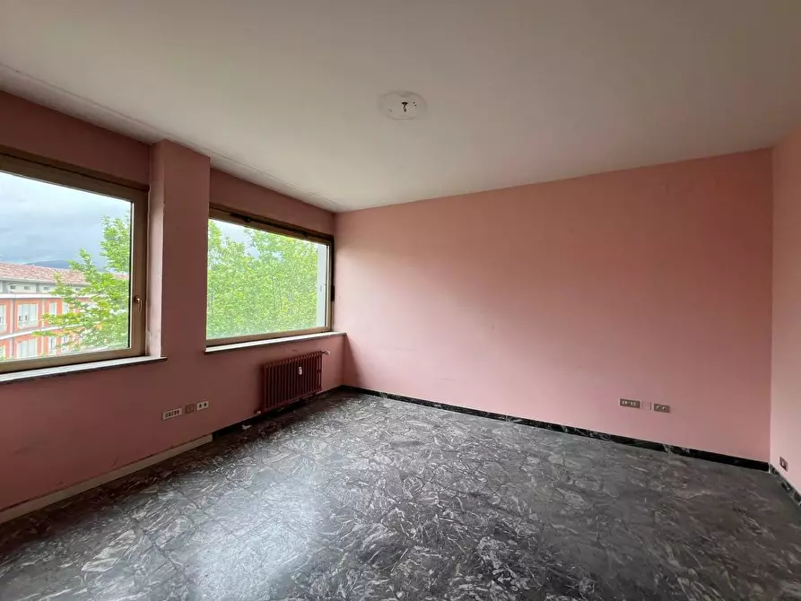 Immagine 15 di Ufficio in vendita  in VIALE VITTORIO VENETO 80 a Prato