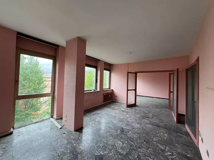 Immagine 16 di Ufficio in vendita  in VIALE VITTORIO VENETO 80 a Prato