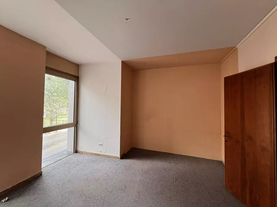 Immagine 17 di Ufficio in vendita  in VIALE VITTORIO VENETO 80 a Prato