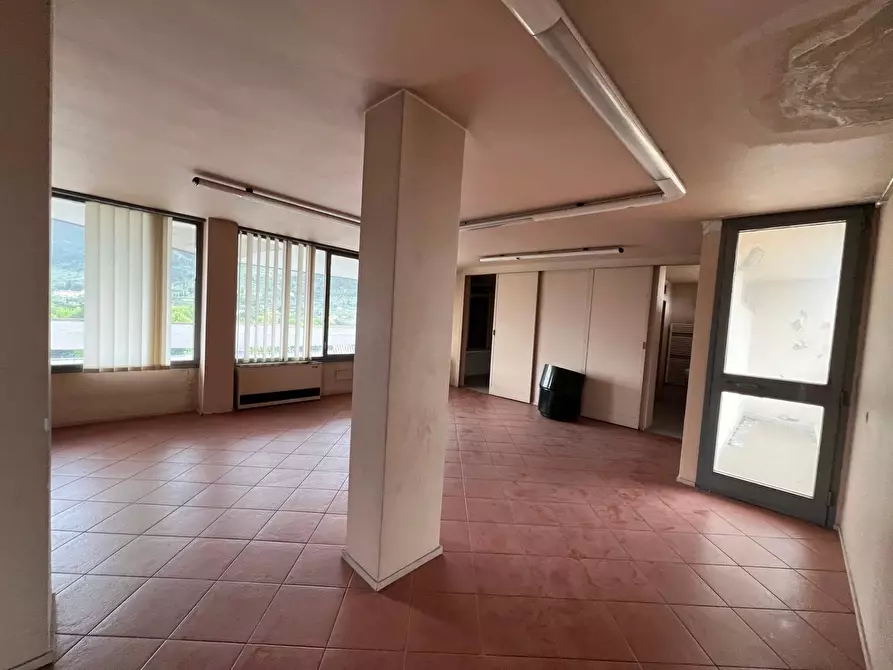 Immagine 9 di Ufficio in vendita  in VIALE VITTORIO VENETO 80 a Prato