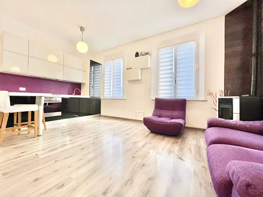 Immagine 4 di Appartamento in vendita  in strada del ruffolo 93 a Siena