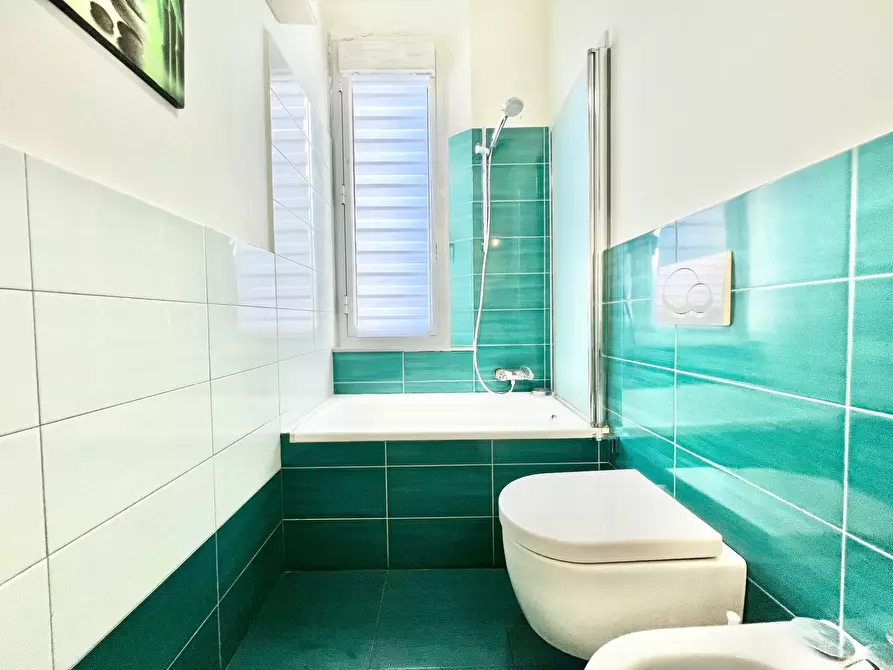 Immagine 13 di Appartamento in vendita  in strada del ruffolo 93 a Siena