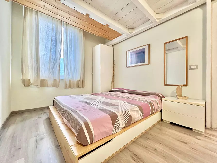 Immagine 17 di Appartamento in vendita  in strada del ruffolo 93 a Siena