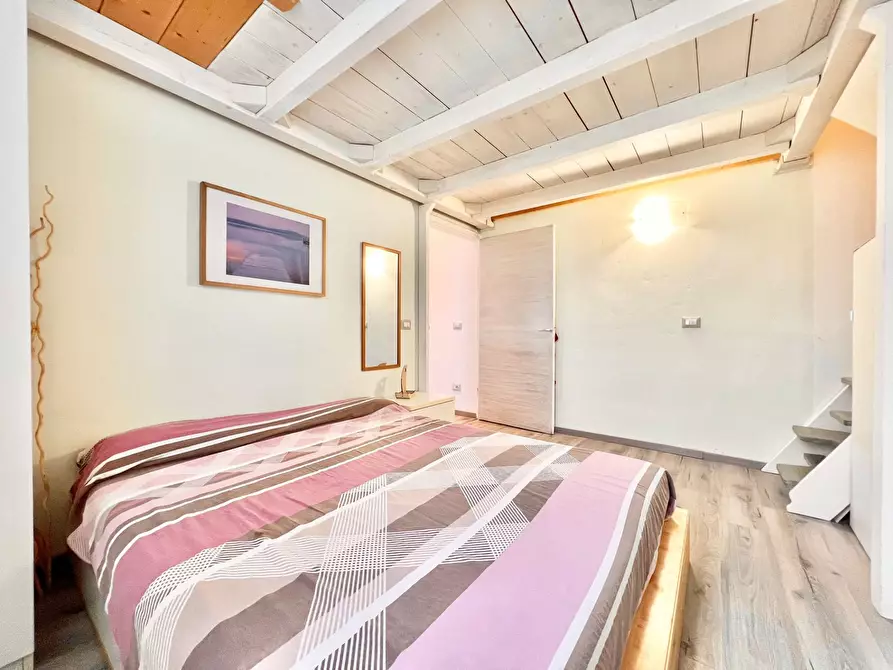 Immagine 20 di Appartamento in vendita  in strada del ruffolo 93 a Siena