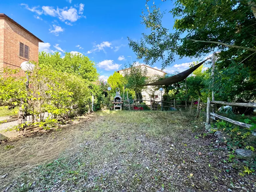 Immagine 24 di Appartamento in vendita  in strada del ruffolo 93 a Siena