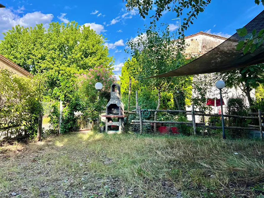 Immagine 22 di Appartamento in vendita  in strada del ruffolo 93 a Siena