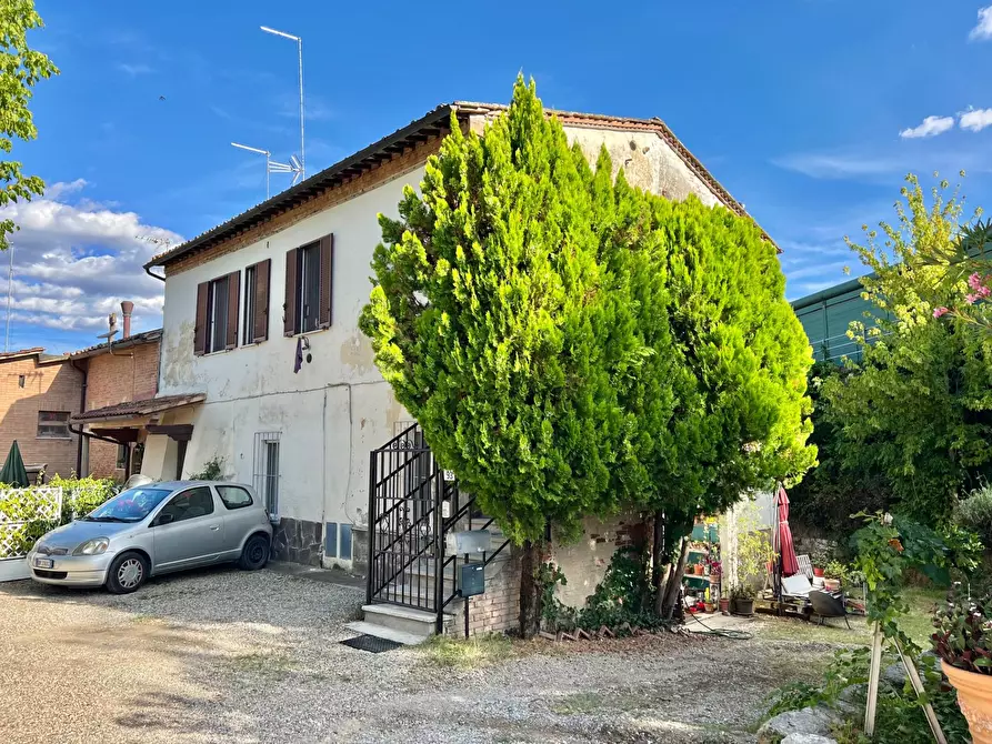 Immagine 29 di Appartamento in vendita  in strada del ruffolo 93 a Siena