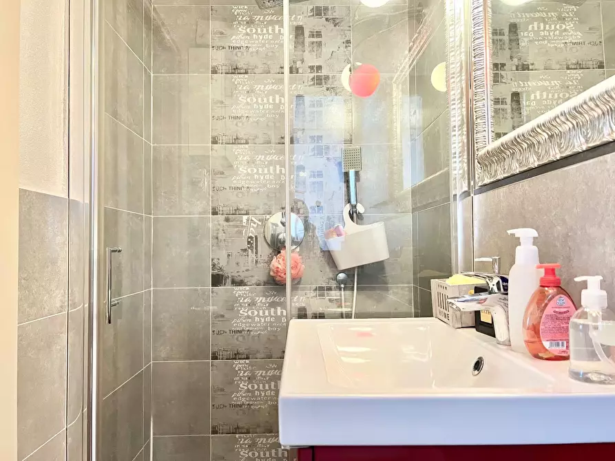 Immagine 39 di Appartamento in vendita  in via guido rossa 25 a Castelnuovo Berardenga