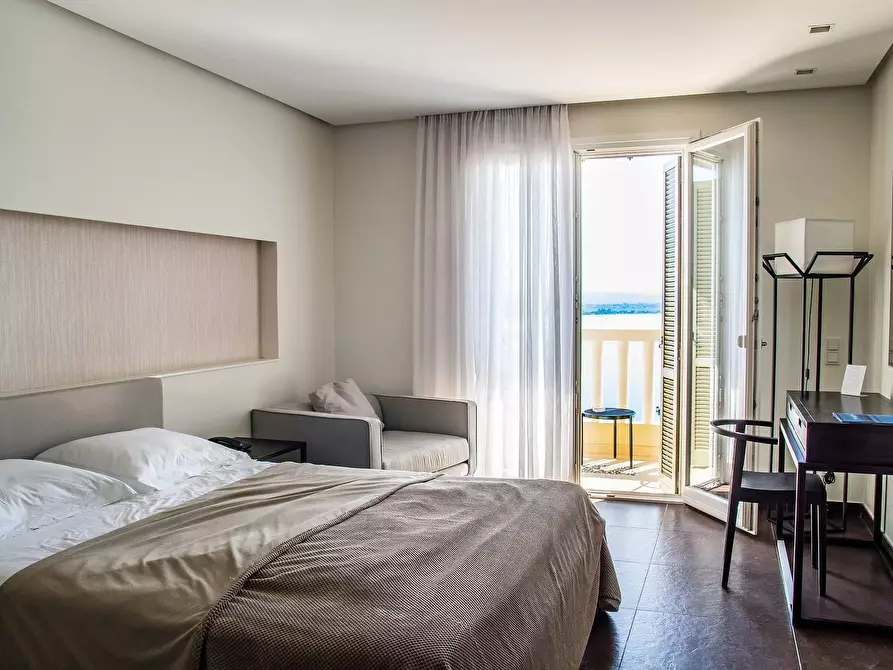 Immagine 16 di Attività commerciale in affitto  in via di paterno 2383 a Vaglia