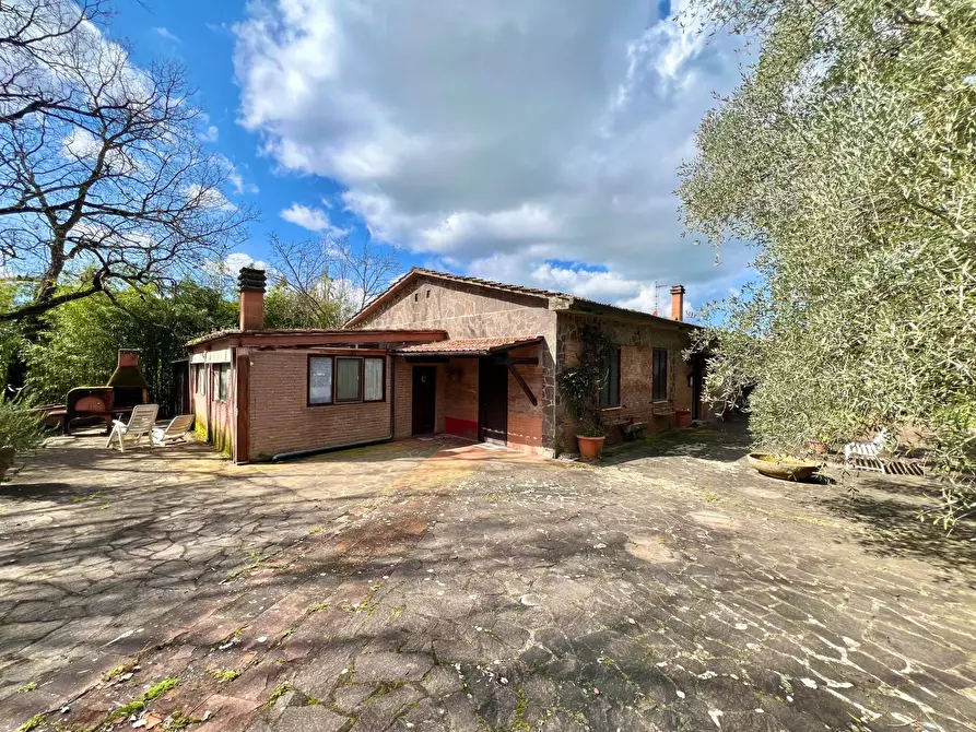 Immagine 1 di Villa in vendita  in strada di mocenni a Castelnuovo Berardenga