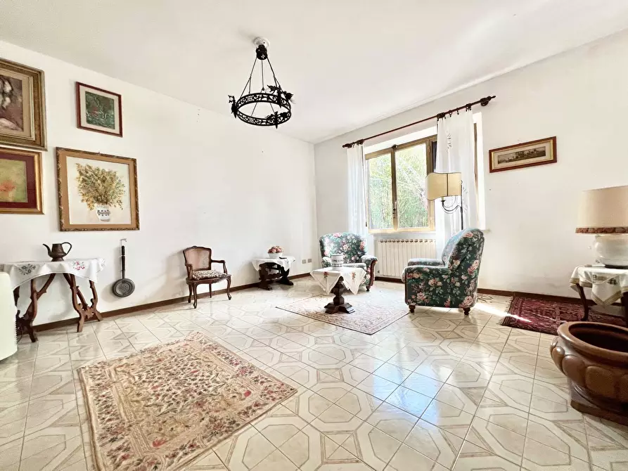 Immagine 23 di Villa in vendita  in strada di mocenni a Castelnuovo Berardenga