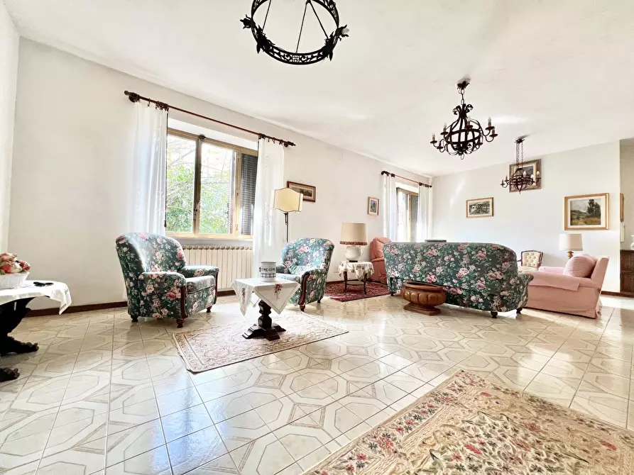 Immagine 30 di Villa in vendita  in strada di mocenni a Castelnuovo Berardenga