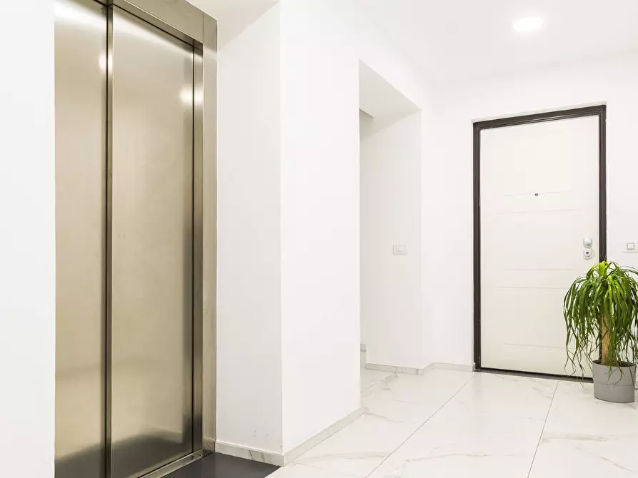 Immagine 20 di Ufficio in affitto  in via chemnitz 5/3 a Prato